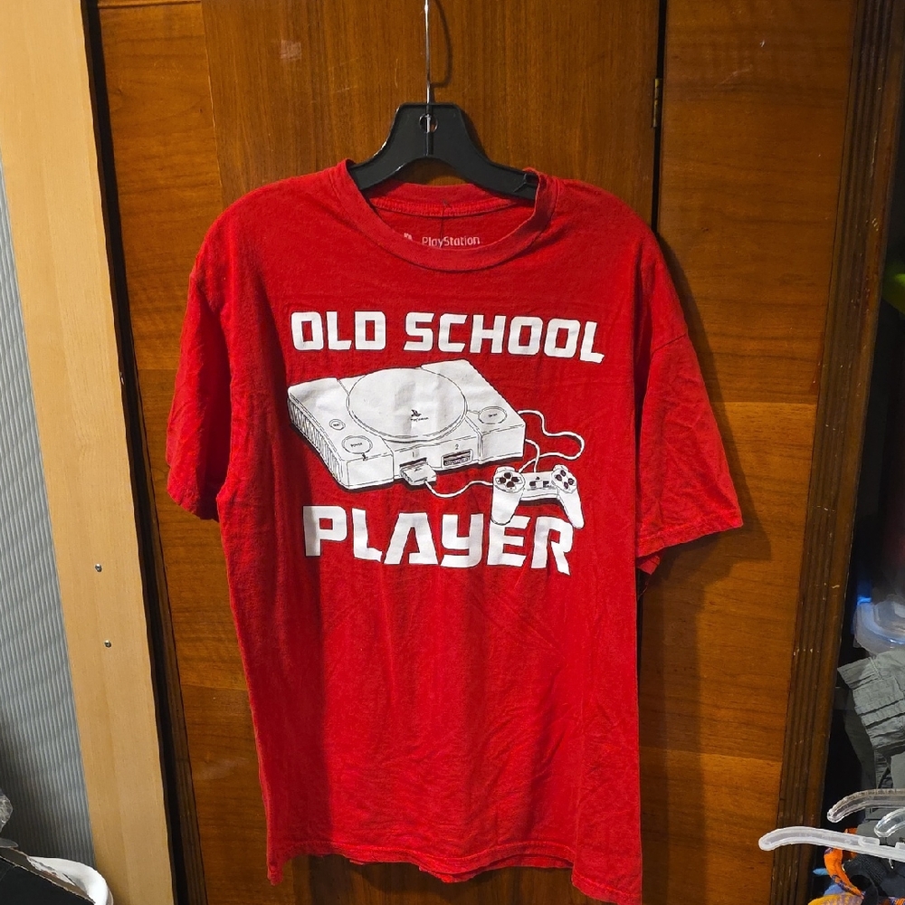T-Shirt - Picture 1 of 4